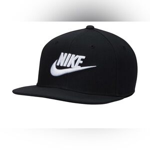 Nike Black and White‎ Logo Cap